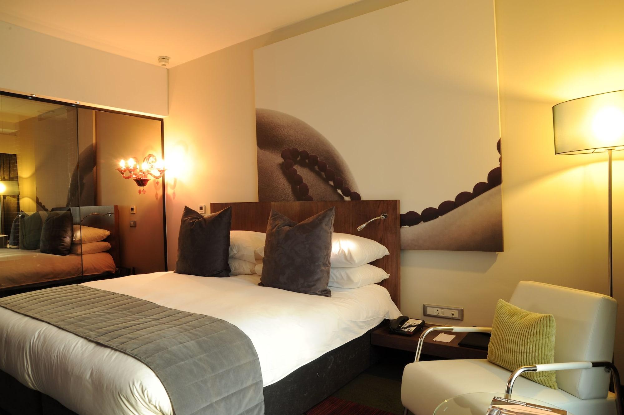 Southern Sun Rosebank, 4*